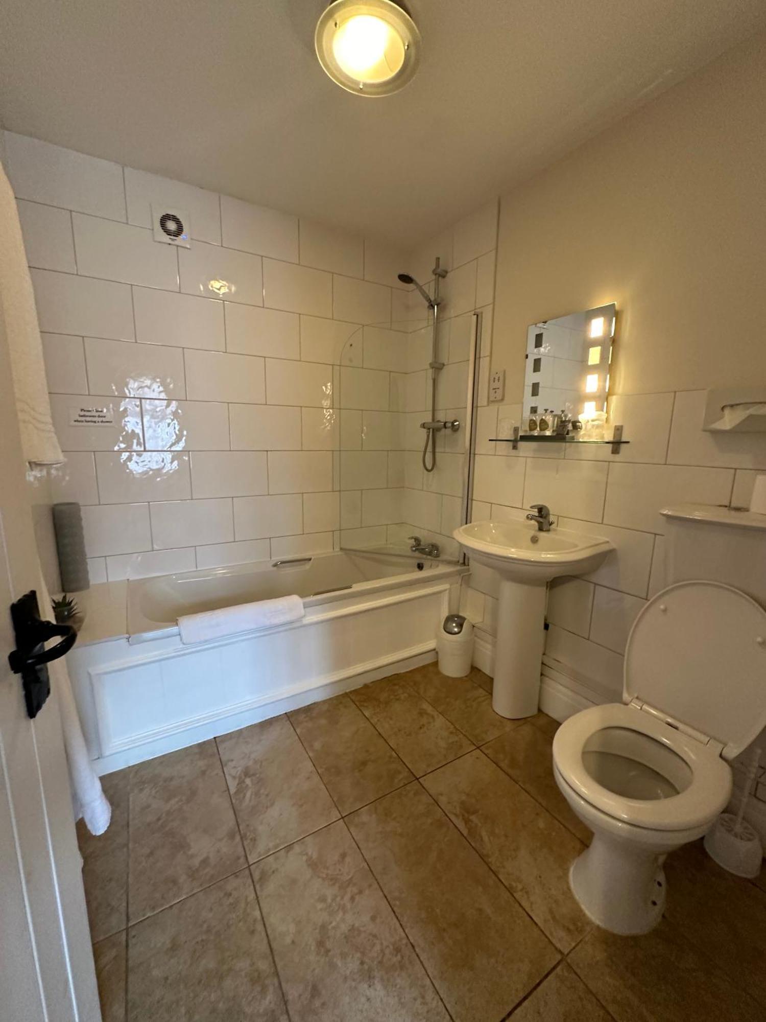 The White Hart Hotel Welwyn Buitenkant foto